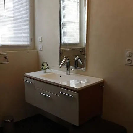 Les Angevines Apartment *