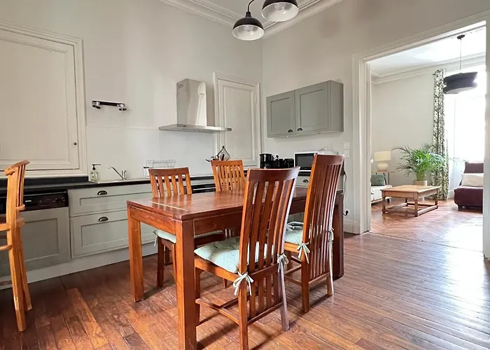 Les Angevines * Ανζέρ